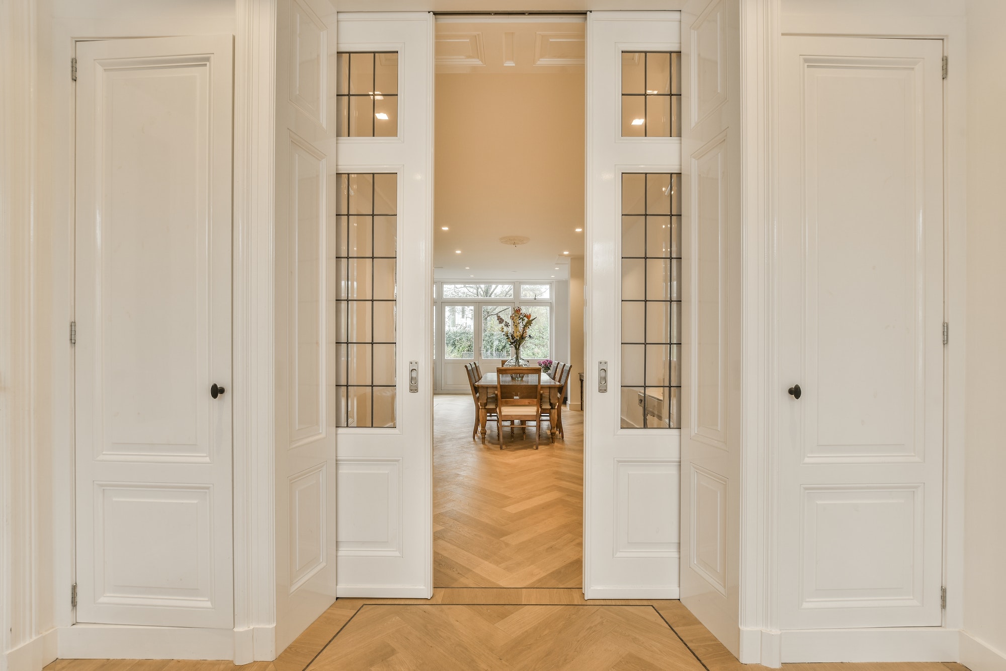 dining-room-interior.jpg